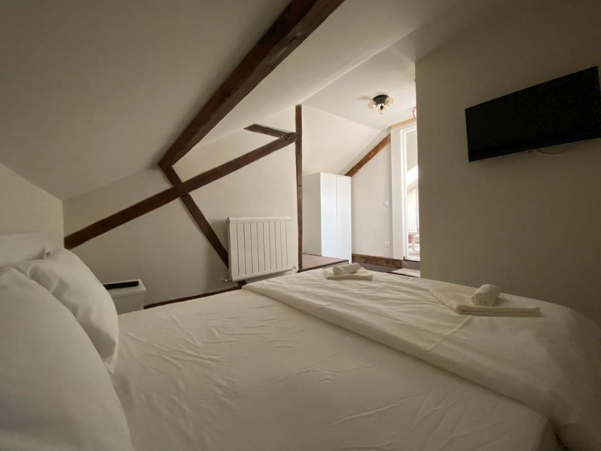 Boutique Rooms With Parking Oradea Exterior photo