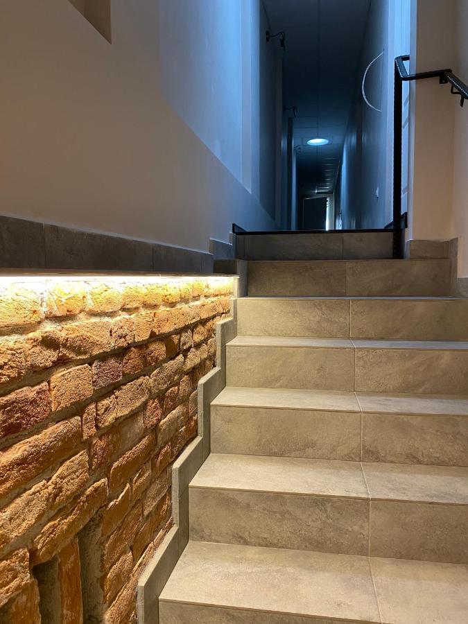 Boutique Rooms With Parking Oradea Exterior photo