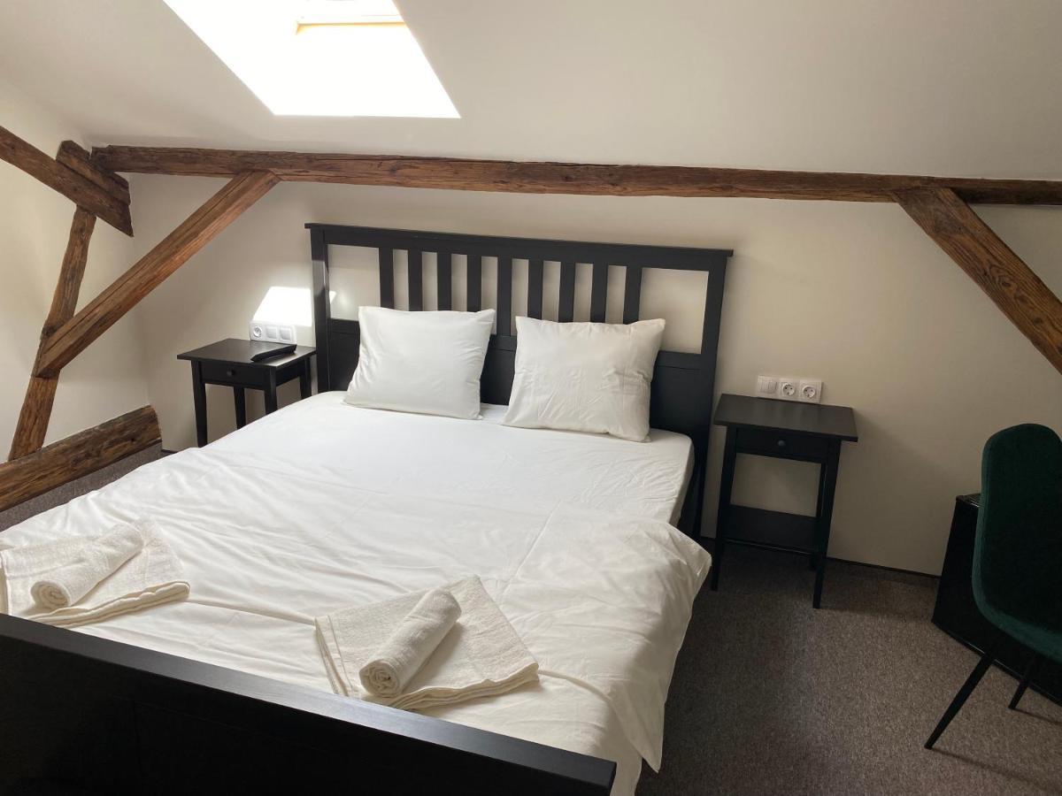 Boutique Rooms With Parking Oradea Exterior photo